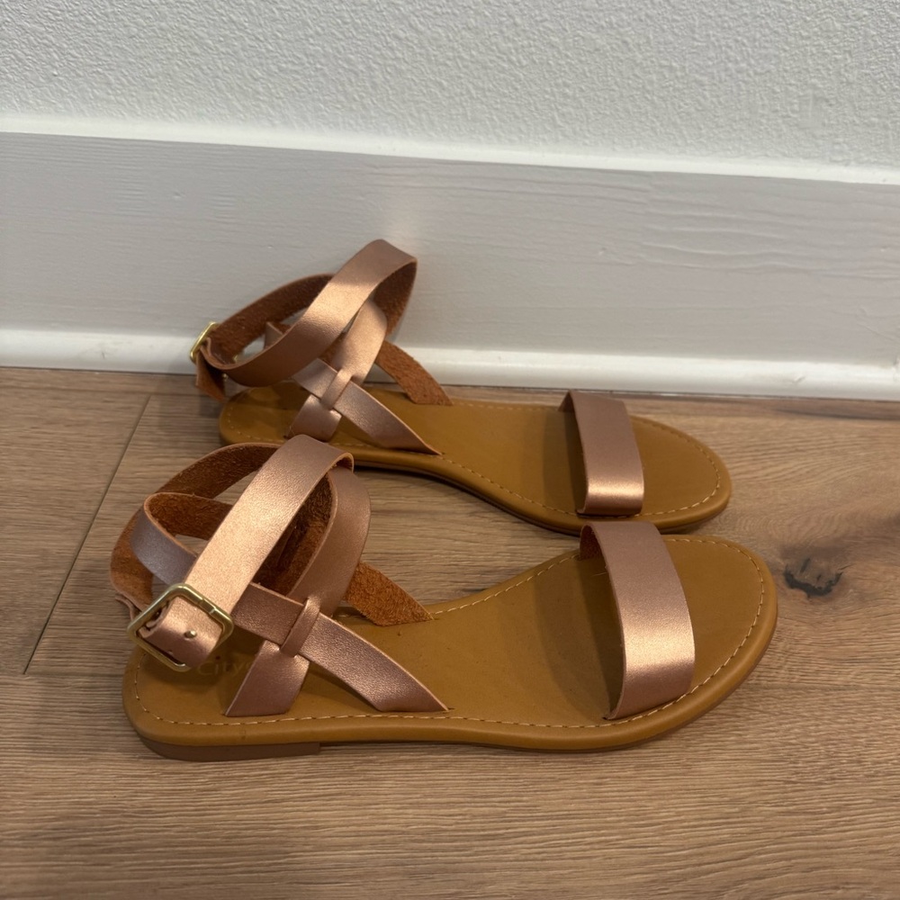 NEVER WORN rose gold strappy sandals